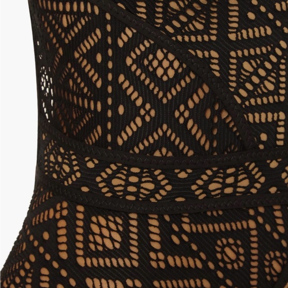 NWT Becca Swimwear Color Play Geometric Crochet Plunge One Piece SZ MEDIUM - Picture 4 of 15